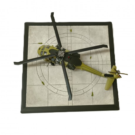 čtvercová betonová plocha v rámu (narur)