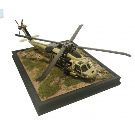 přistání na travnaté ploše 1/72 (v rámu)